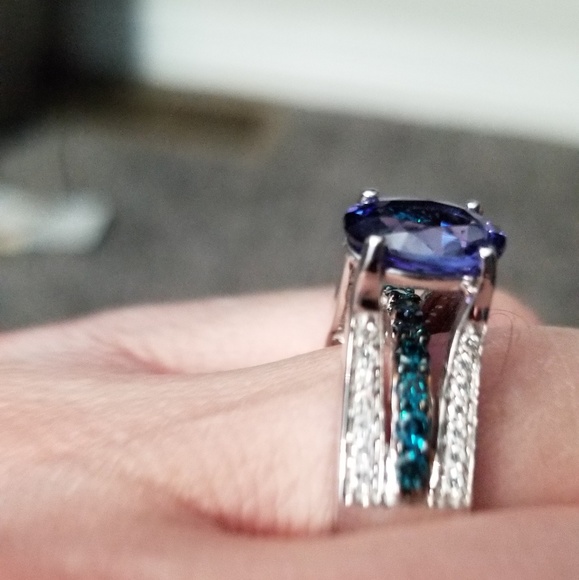 Tanzanite and diamond Ring - Picture 3 of 6